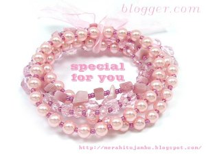 br1171vi-pk-0810_5_95_2_3_starand_bead_pink_bracelet-copy
